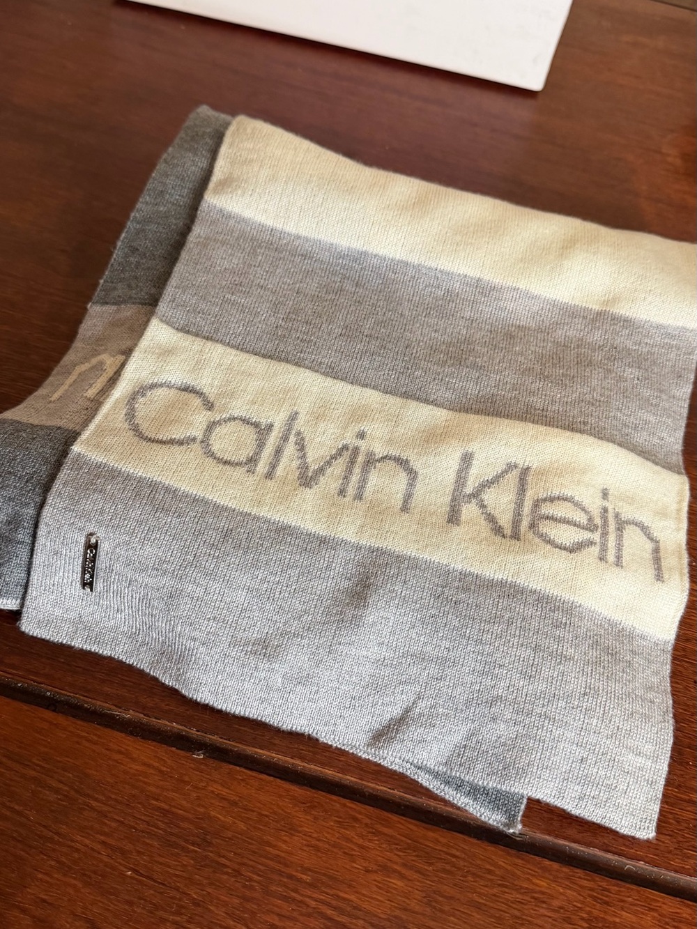 Calvin Klein Gray and Cream Striped Scarf 7ft